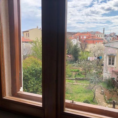 רוביני De Luxe Room In The Heart Of The City מראה חיצוני תמונה