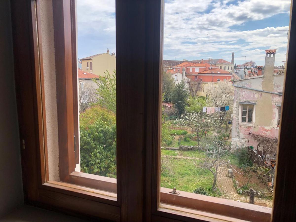 רוביני De Luxe Room In The Heart Of The City מראה חיצוני תמונה