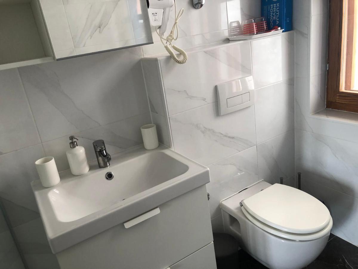 רוביני De Luxe Room In The Heart Of The City מראה חיצוני תמונה