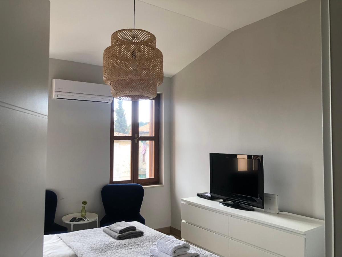 רוביני De Luxe Room In The Heart Of The City מראה חיצוני תמונה